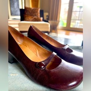 Beautiful Vintage Mahogany MaryJanes US Women’s Size 10